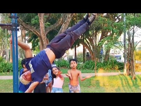 Jo&atilde;o Brincalh&atilde;o: A Arte da Divers&atilde;o em Coimbra