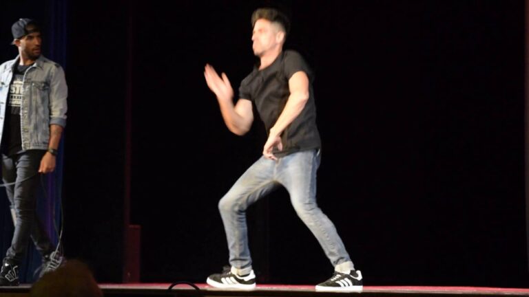 Transforme seu Movimento: Descubra a Escola de Dan&ccedil;a Cifr&atilde;o