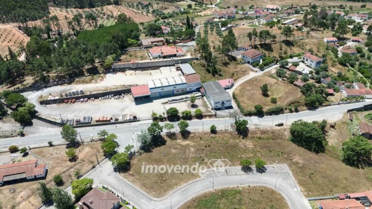 Farm&aacute;cia Alcanede: Sa&uacute;de e Bem-Estar ao Seu Alcance